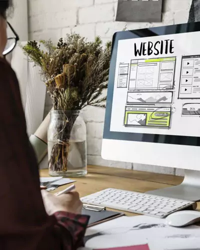 No-fuss over servers with an easy launch of your Shopify store customized to advanced functionalities and aesthetic design.
